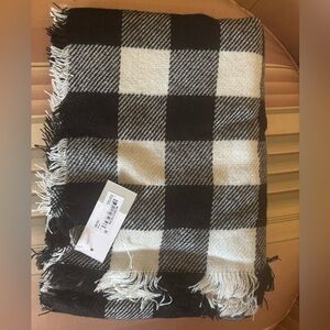 Nordstrom Black and White Buffalo Plaid Scarf NWT